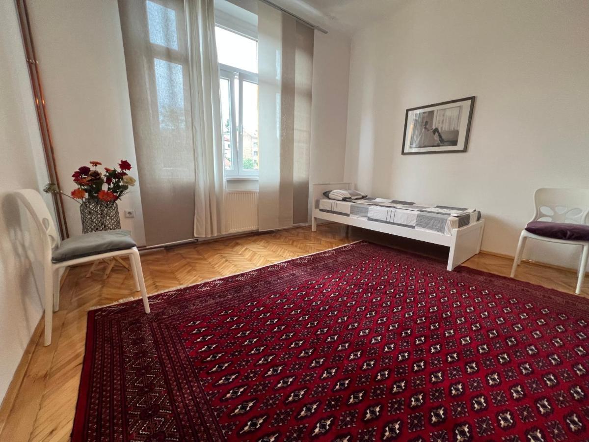 Apartman Happy Apartment Sarajevo Exterior photo